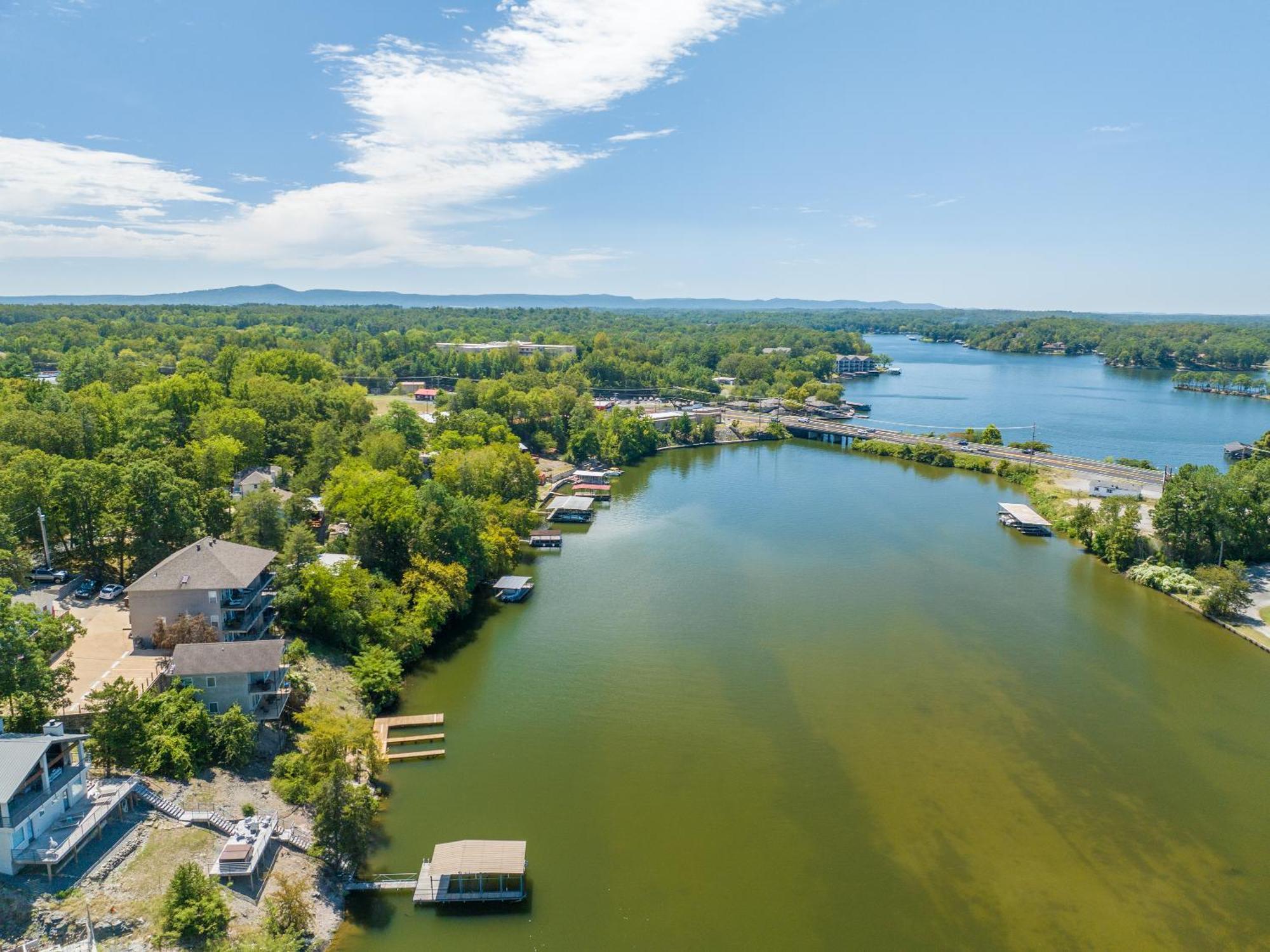 Ember'S View, Spa City Jewel- Lovely Lake Condo Hot Springs Extérieur photo