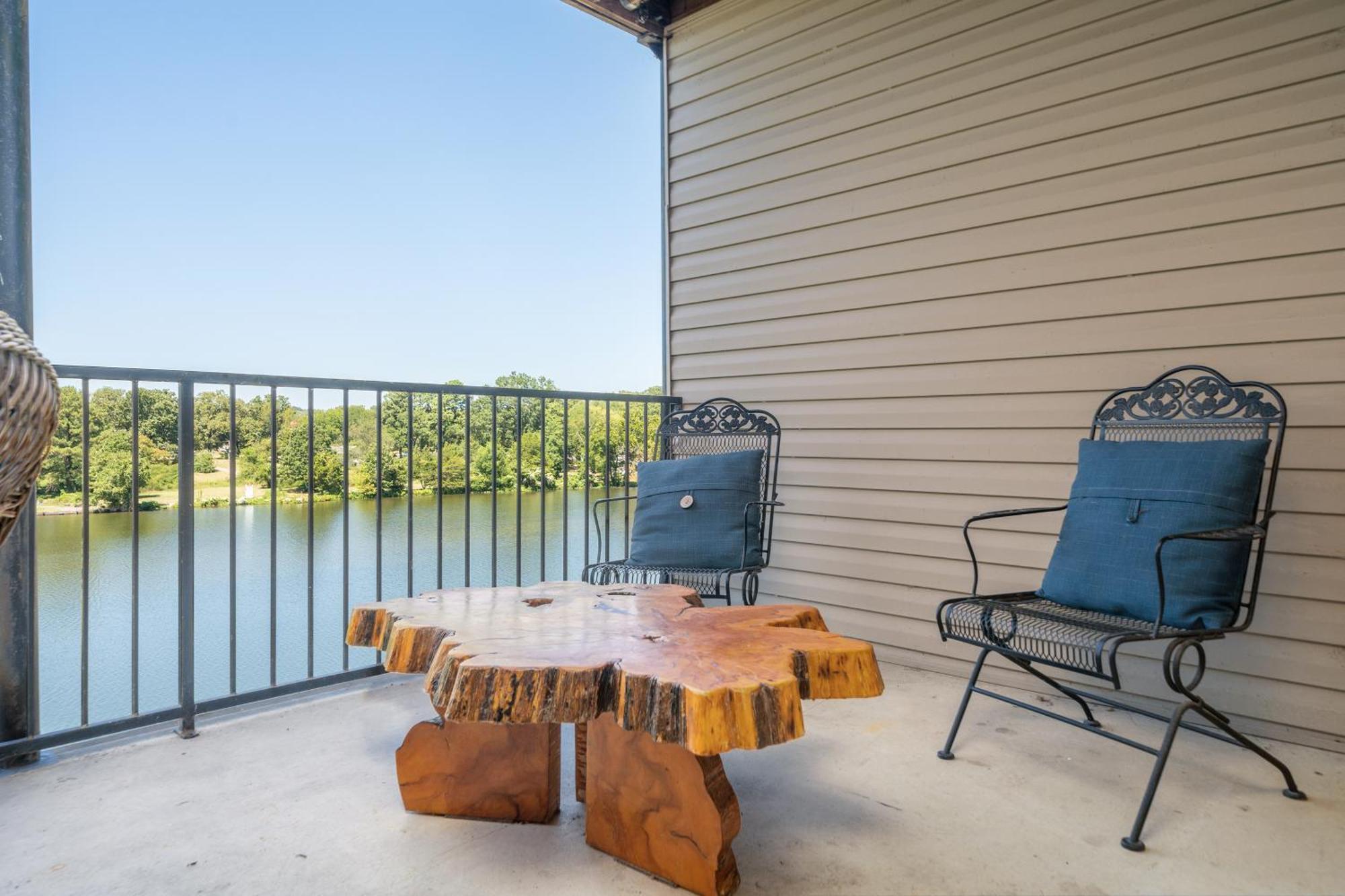 Ember'S View, Spa City Jewel- Lovely Lake Condo Hot Springs Extérieur photo