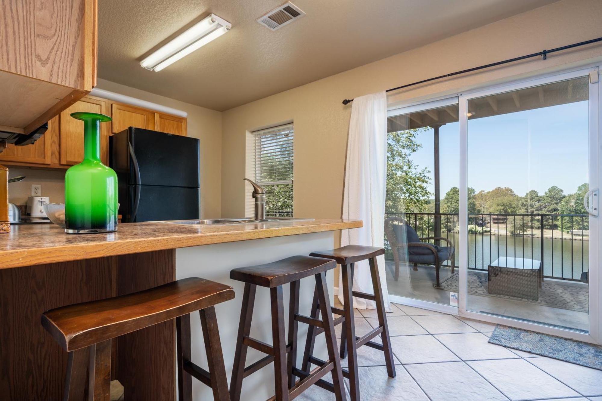 Ember'S View, Spa City Jewel- Lovely Lake Condo Hot Springs Extérieur photo