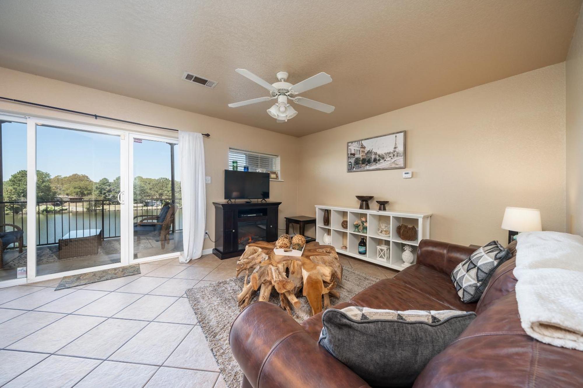 Ember'S View, Spa City Jewel- Lovely Lake Condo Hot Springs Extérieur photo
